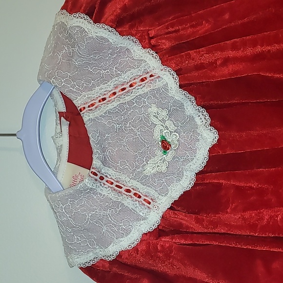 Vintage Red Velvet Dress with Lace Collar LOT G - Picture 2 of 8